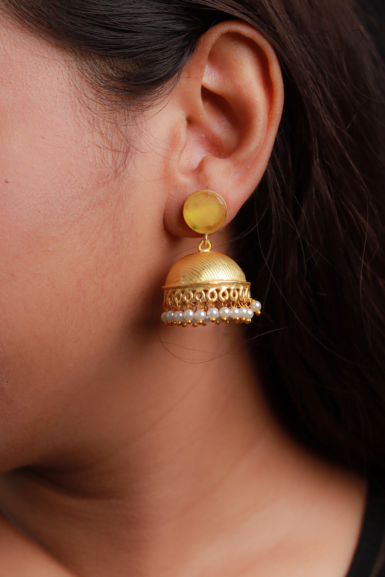 Gold mini deals jhumka